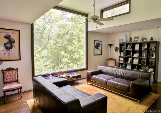 Photo 4 of Single family home for sale at 162 Fawn Hl Rd, Tuxedo Park, NY 10987 | MLS# 1005875 | Listing updated on 2026-08-27