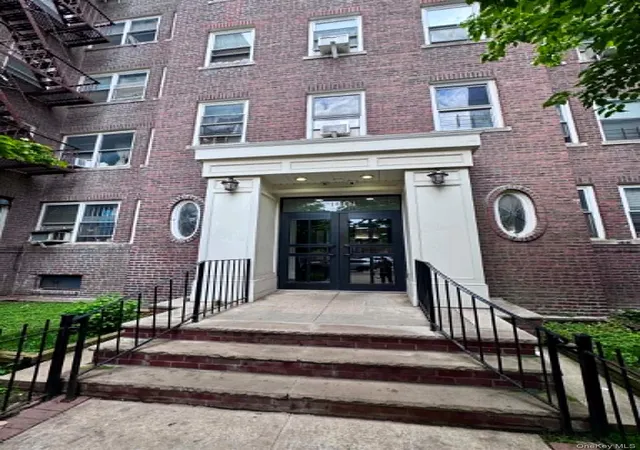 1st image of 143-07 Sanford Ave #3J, Flushing, NY 11355 | MLS# 1005883