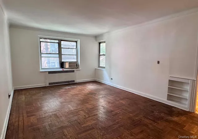 2nd image of 143-07 Sanford Ave #3J, Flushing, NY 11355 | MLS# 1005883