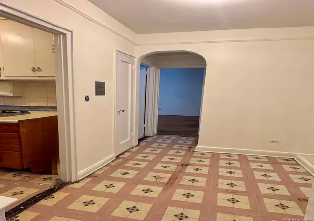 3rd image of 143-07 Sanford Ave #3J, Flushing, NY 11355 | MLS# 1005883