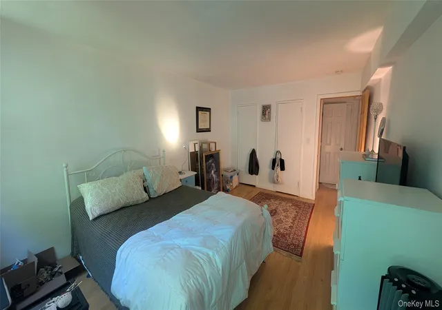 2nd image of 30 Pearsall Ave N, Glen Cove, NY 11542