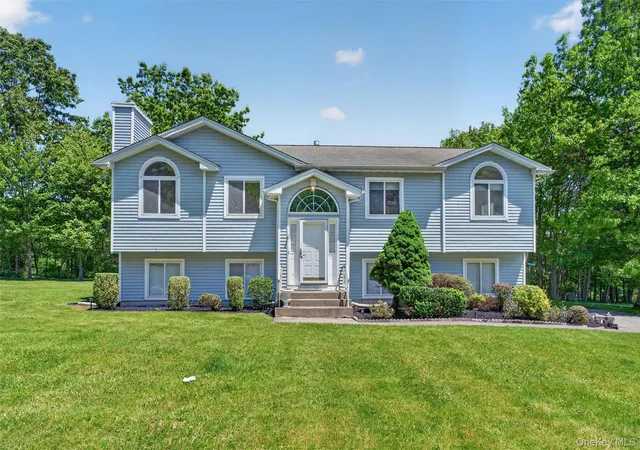 1st image of 4 Sequoia Trl, Highland Mills, NY 10930 | MLS# 1005912