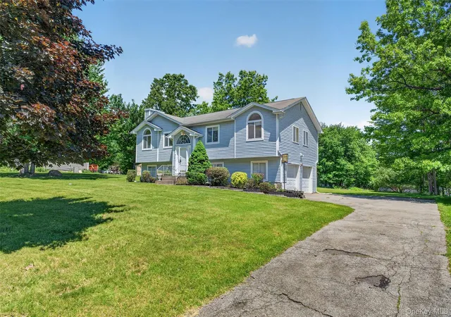 2nd image of 4 Sequoia Trl, Highland Mills, NY 10930 | MLS# 1005912