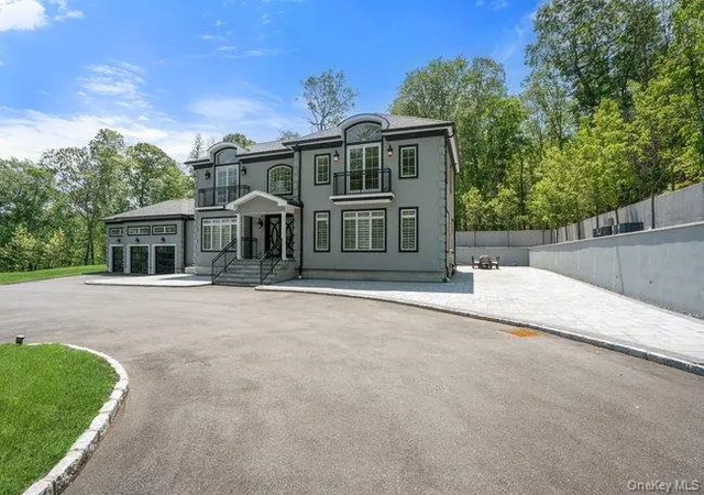 Homes for sale in Oyster Bay, NY | 23 Woodbury Rd, Oyster Bay, NY 11797 | MLS# 1005913