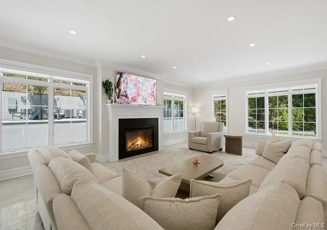 4th image of 23 Woodbury Rd, Woodbury, NY 11797 | MLS# 1005913