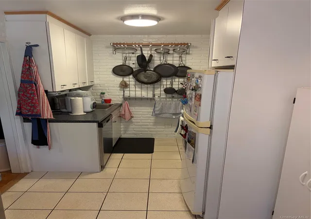 4th image of 1532 160Th St #634, Whitestone, NY 11357 | MLS# 1005928