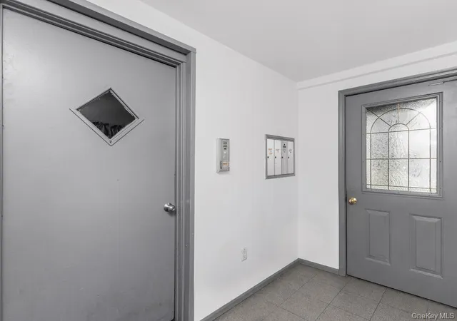 Listing Photo 5 - Condo for sale in building located at 51 Tower Pl, Yonkers, NY 10703