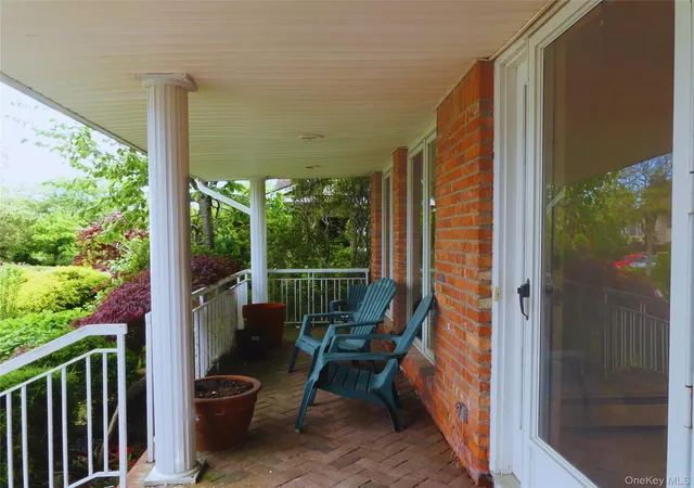 3rd image of 189 Scott Dr, Hempstead, NY 11509 | MLS# 1005934