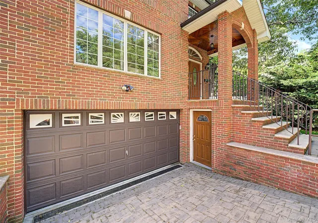 Photo 3 of Sale Pending at 246 12 Cambria Ave, Little Neck, NY 11362 | MLS# 1005941 | Listing updated on 2026-07-03