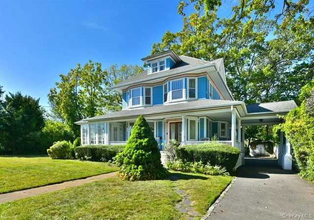 2nd image of 101 Wallace St, Hempstead, NY 11520 | MLS# 1005957
