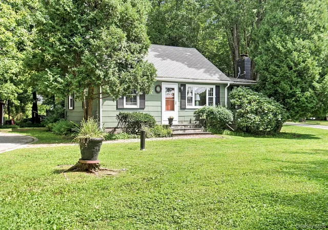 Photo 2 of Single family home for sale at 4 6 Anderson Rd, Clinton Corners, NY 12514 | MLS# 1005969 | Listing updated on 2026-09-28