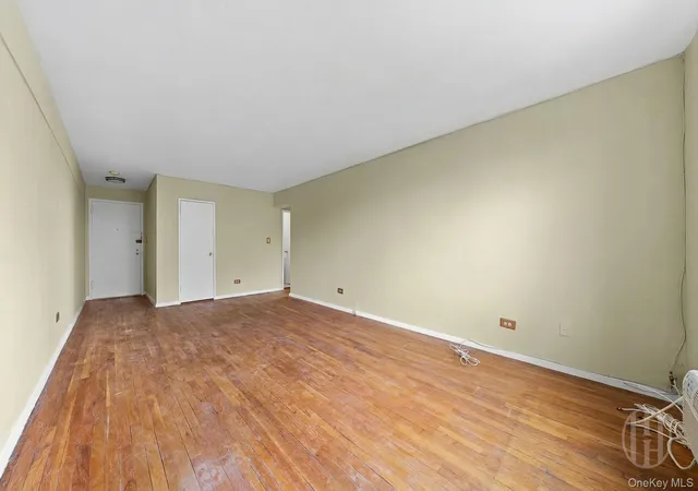 3rd image of 50-21 39 Pl #3B, Sunnyside, NY 11104 | MLS# 1005983