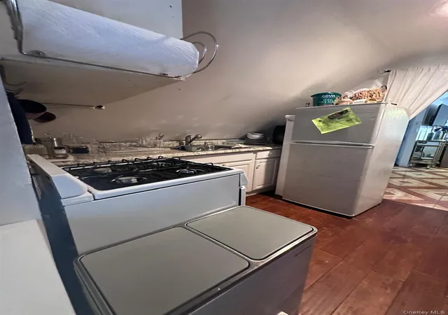 15th image of 18811 Dunkirk Dr, New York, NY 11412 | MLS# 1005992