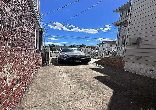4th image of 18811 Dunkirk Dr, New York, NY 11412 | MLS# 1005992