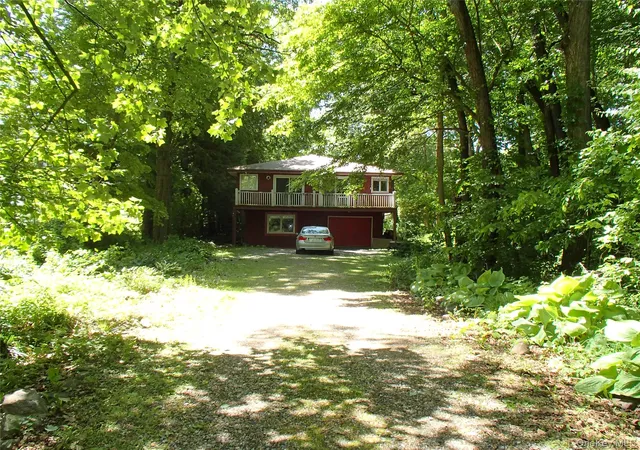 5th image of 15 Spur Rd, Putnam Valley, NY 10579 | MLS# 1006009