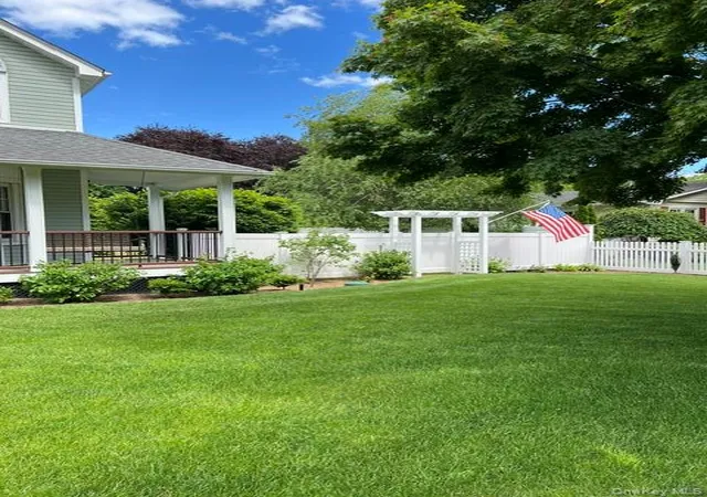 3rd image of 25 Sunny Rd, Saint James, NY 11780 | MLS# 1006011