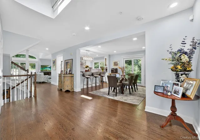 Photo 3 of Sale Pending at 26 Wyndham Close, White Plains, NY 10605 | MLS# 1006031 | Listing updated on 2026-08-19