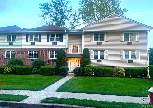 Homes for sale in Mount Vernon, NY | 67 Lorraine Ter #316, Mount Vernon, NY 10553 | MLS# 1006032