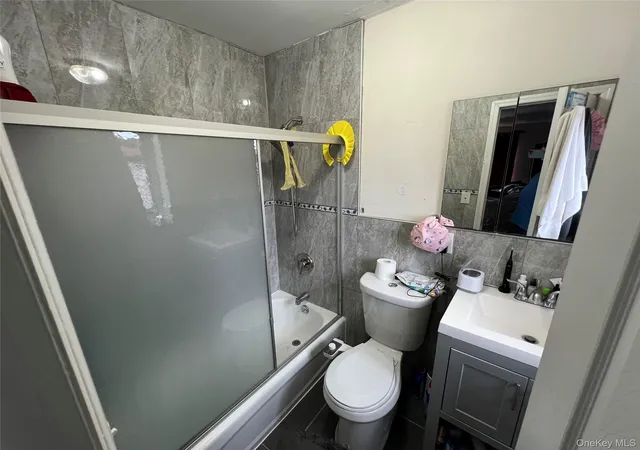 Photo 3 of House for sale at 3455 Ely Ave, Bronx, NY 10469 | MLS# 1006034 | Listing updated on 2026-09-08