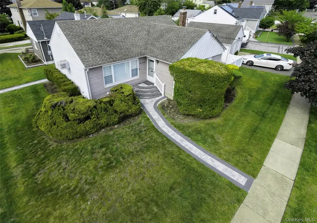 Photo 2 of Single family home for sale at 130 Boylston St, Hempstead, NY 11550 | MLS# 1006058 | Listing updated on 2026-09-19