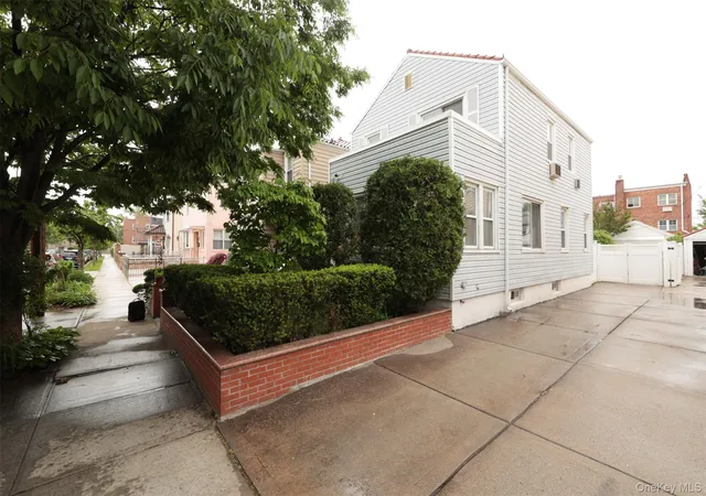 Photo 3 of Sale Pending at 4635 190th Street, Flushing, NY 11358 | MLS# 1006077 | Listing updated on 2026-06-18