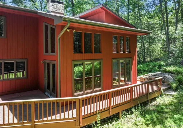 Homes for sale in East Fishkill, NY | 5 Buroak Dr, East Fishkill, NY 12533 | MLS# 1006162