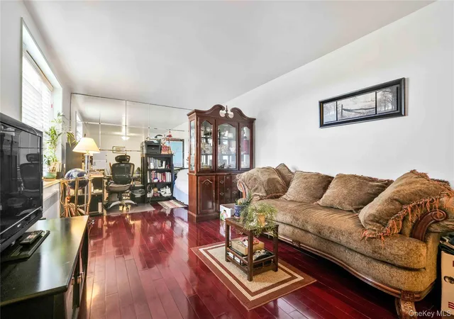 4th image of 27-05 Parsons Blvd, New York, NY 11357