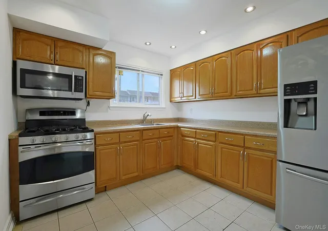 3rd image of 12 Farley Dr, West Haverstraw, NY 10993 | MLS# 1006176