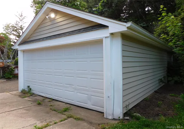 3rd image of 40 Wood Rd, Centereach, NY 11720 | MLS# 1006177