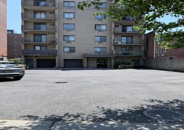 1st image of 135 08 82nd Ave #304, Jamaica, NY 11435 | MLS# 1006205