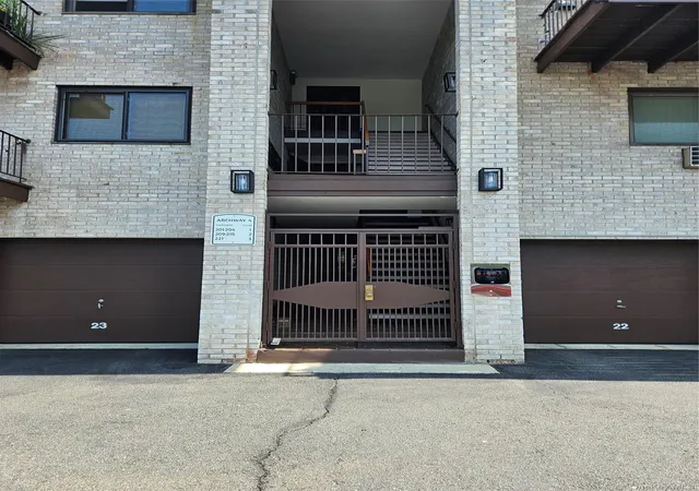 Photo 2 of Condo for sale at 89 N Broadway #221, White Plains, NY 10603 | MLS# 1006216 | Listing updated on 2026-07-24