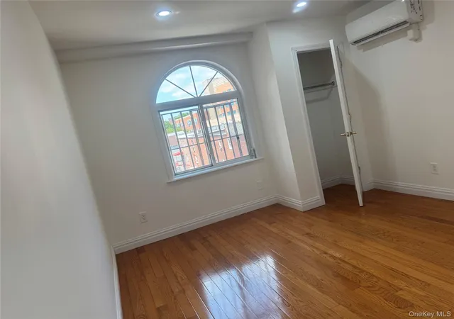 Listing Photo 4 - Condo for sale in building located at 11128 37th Ave, New York, NY 11368 - Unit #3D