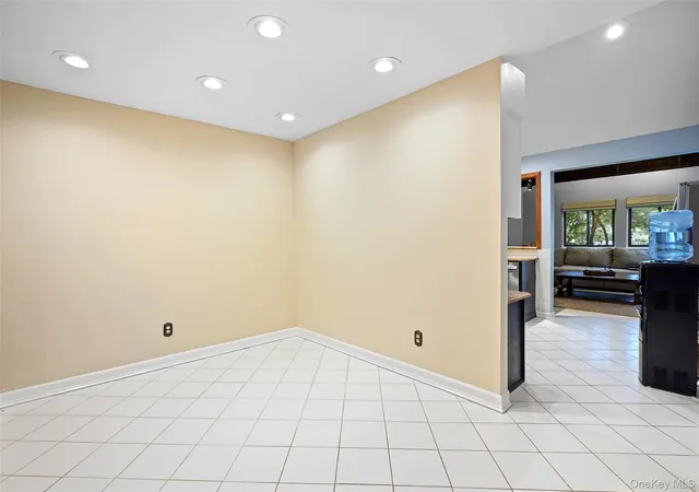 5th image of 40 Bittersweet Ln, Lewisboro, NY 10590 | MLS# 1006231