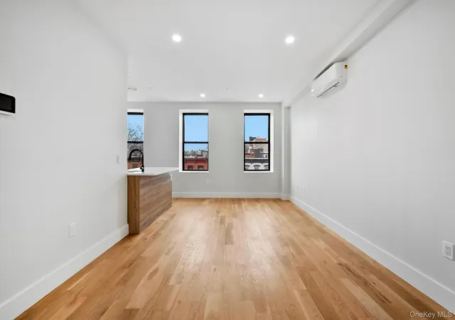 Listing Photo 4 - Condo for sale in building located at 256 Putnam, New York, NY 11216 - Unit #4PH