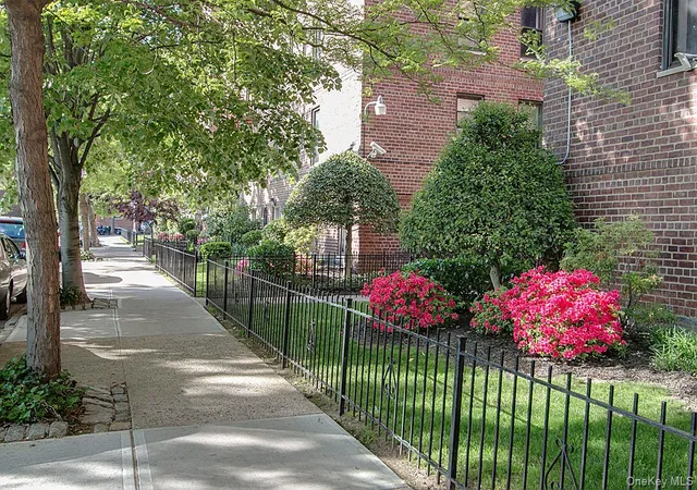 2nd image of 83-11 139Th St, Jamaica, NY 11435