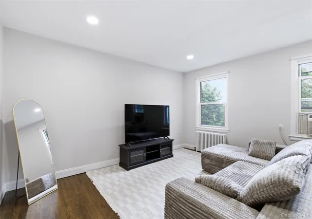 Photo 1 of Condo for sale at 16 Edwards St #3F, North Hempstead, NY 11577 | MLS# 1006283 | Listing updated on 2026-09-27