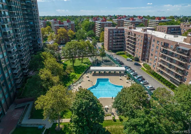 2nd image of 166-25 Powells Cove Blvd #15J, Whitestone, NY 11357 | MLS# 1006284