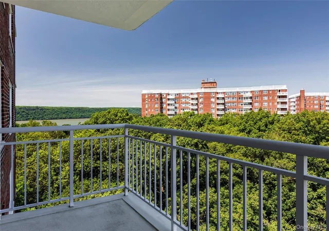4th image of 3935 Blackstone Ave #10C, New York, NY 10471 | MLS# 1006287