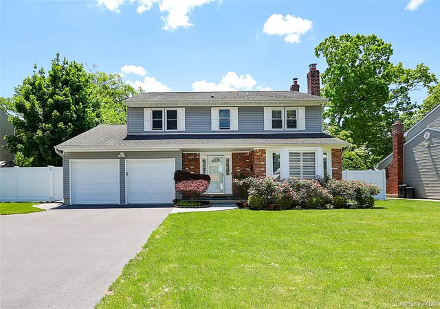 1st image of 4 Quincy Ln, Smithtown, NY 11787 | MLS# 1006293