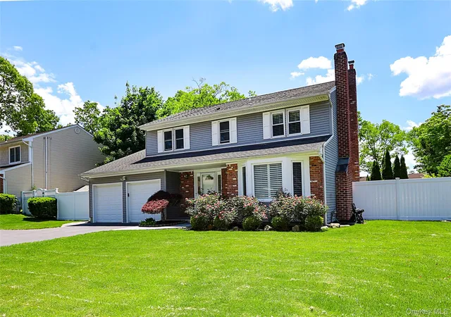 3rd image of 4 Quincy Ln, Smithtown, NY 11787 | MLS# 1006293