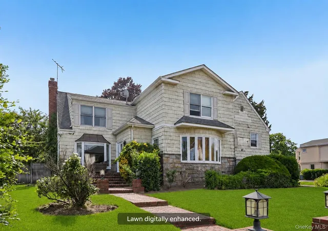 3rd image of 1304 Harbor Rd, Hempstead, NY 11557 | MLS# 1006296