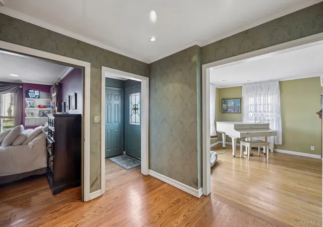 5th image of 1304 Harbor Rd, Hempstead, NY 11557 | MLS# 1006296