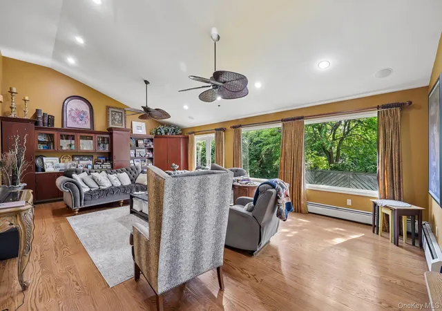 2nd image of 1304 Harbor Rd, Hempstead, NY 11557 | MLS# 1006296