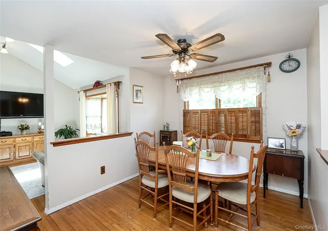 4th image of 1372 Pine Dr, Bay Shore, NY 11706 | MLS# 1006311