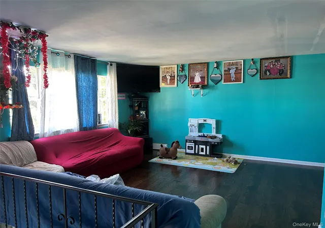 4th image of 9 Oakley St, Massapequa, NY 11758 | MLS# 1006339