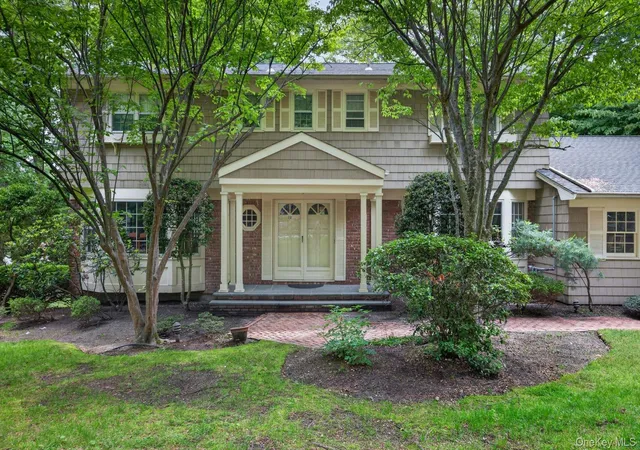 2nd image of 19 Seward Dr, Woodbury, NY 11797 | MLS# 1006370