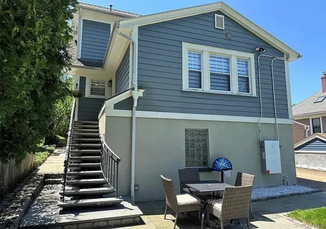 Photo 3 of Single family home for sale at 39 Marshall, Yonkers, NY 10705 | MLS# 1006381 | Listing updated on 2026-09-19