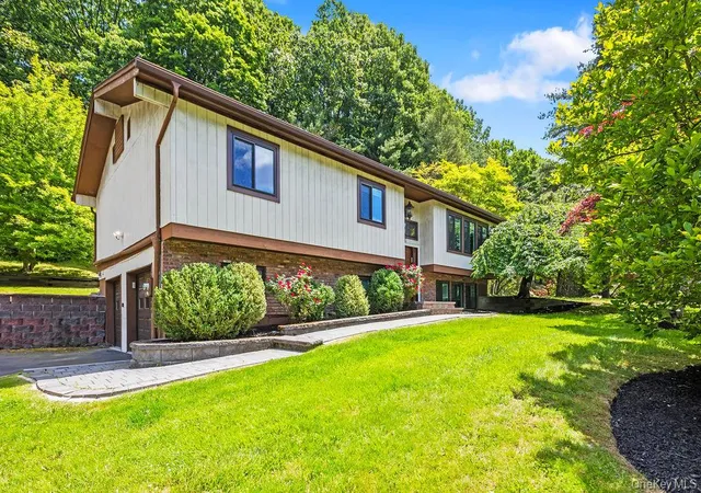 Photo 2 of Sale Pending at 16 Brookside Dr, Pomona, NY 10970 | MLS# 1006395 | Listing updated on 2026-06-30