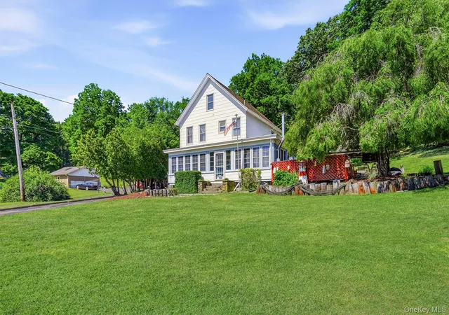 Photo 3 of Single family home for sale at 27 Free Hl Rd, Tomkins Cove, NY 10986 | MLS# 1006399 | Listing updated on 2026-08-18