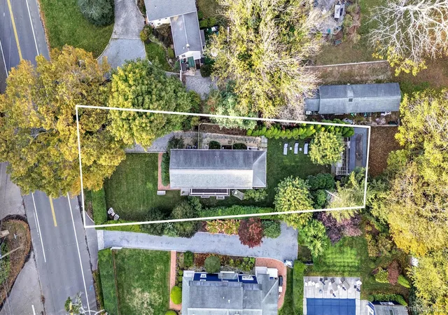 33rd image of 188 South Country Rd, Remsenburg, NY 11960 | MLS# 1006425